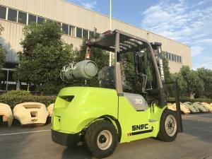 Quality Gas LPG Gasoline Dual Fuel Forklift with Adjustable Cab Location and Steel Bottle wholesale
