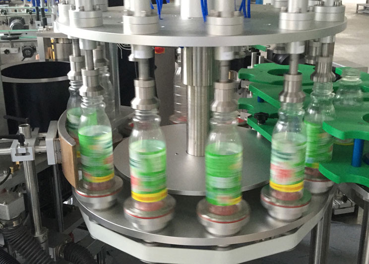 18000 BPH OPP Water Bottle Labeling Machine For Water Factory , Saving Power