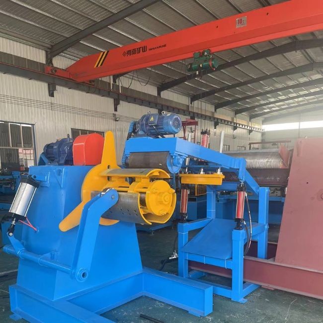 1250mm Feeding Auxiliary Equipment Fully Automatic Uncoiling Machine Easy Operation