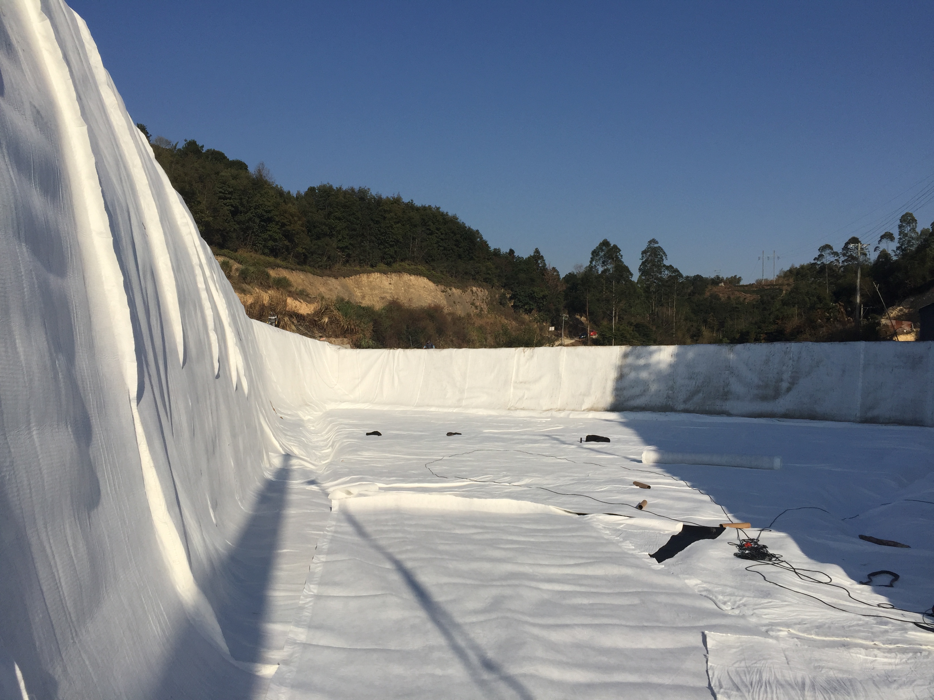 Composite Geonet for Drainage Considerable Thickness and Good Water Permeability