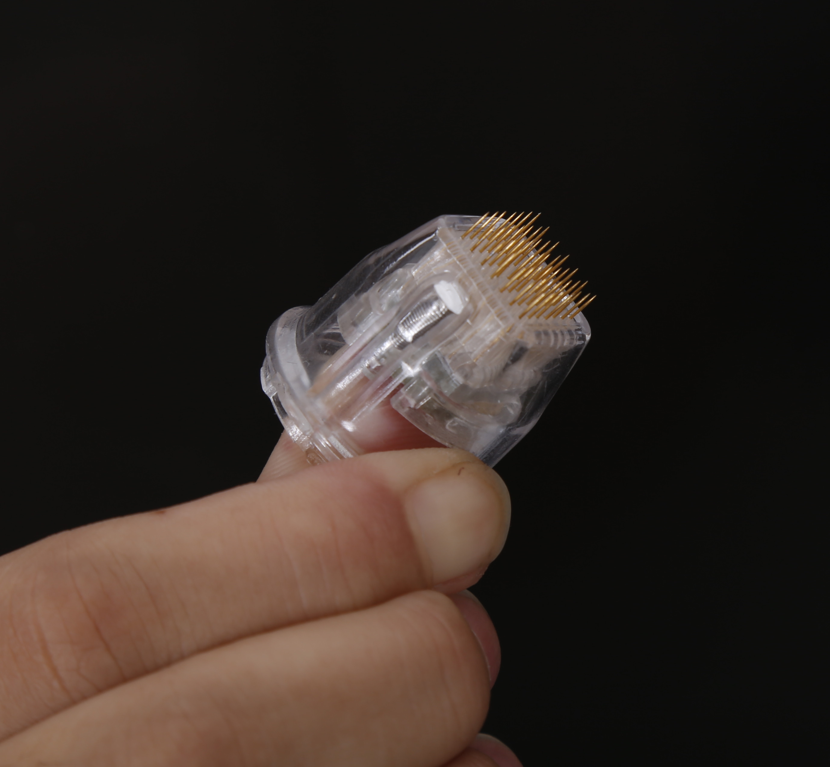 Portable equipment Fractional RF microneedle / micro needle skin tightening machine / acne scar removal rf needle machin