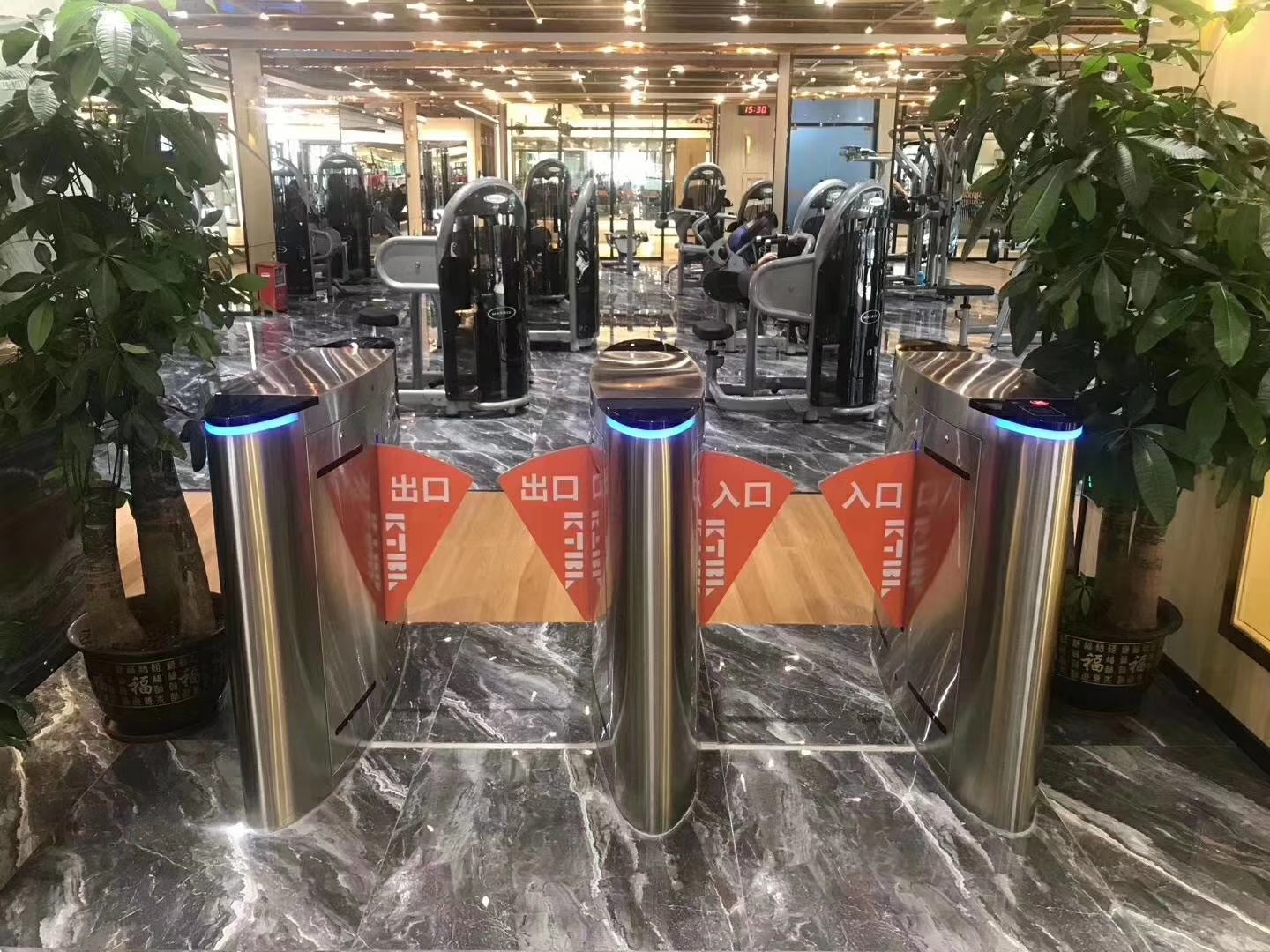 SUS 304 Stainless Steel Flap Pedestrian Turnstile Gate flow Access Control Gate