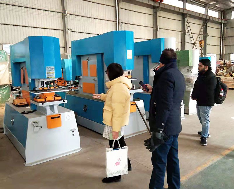 65T Industrial Hydraulic Ironworker Machine For 16mm Steel Plate