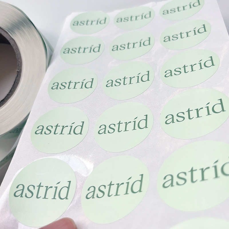 Circle Waterproof Vinyl Sticker Roll , UV Varnishing Private Label Stickers