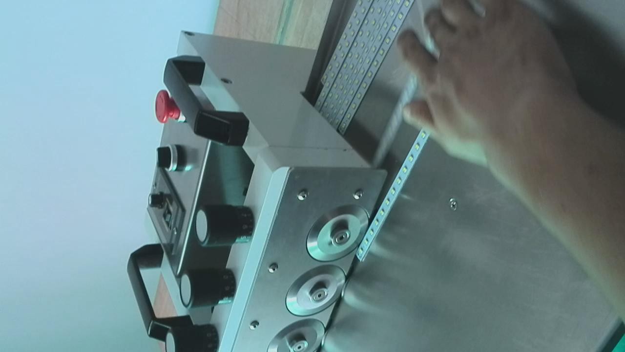 V Scoring PCB Panel LED Cutting Machine For Circuit Board / LED Strip Aluminum Board