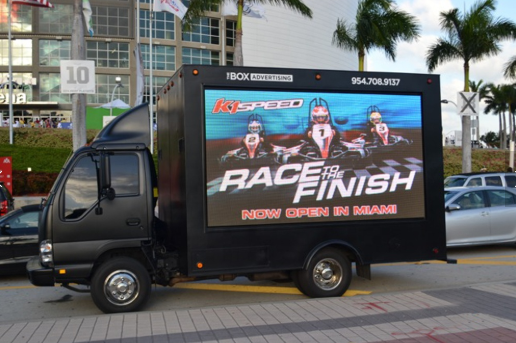 Customizable Digital Mobile Truck Waterproof LED Advertising Van For Pharmacy