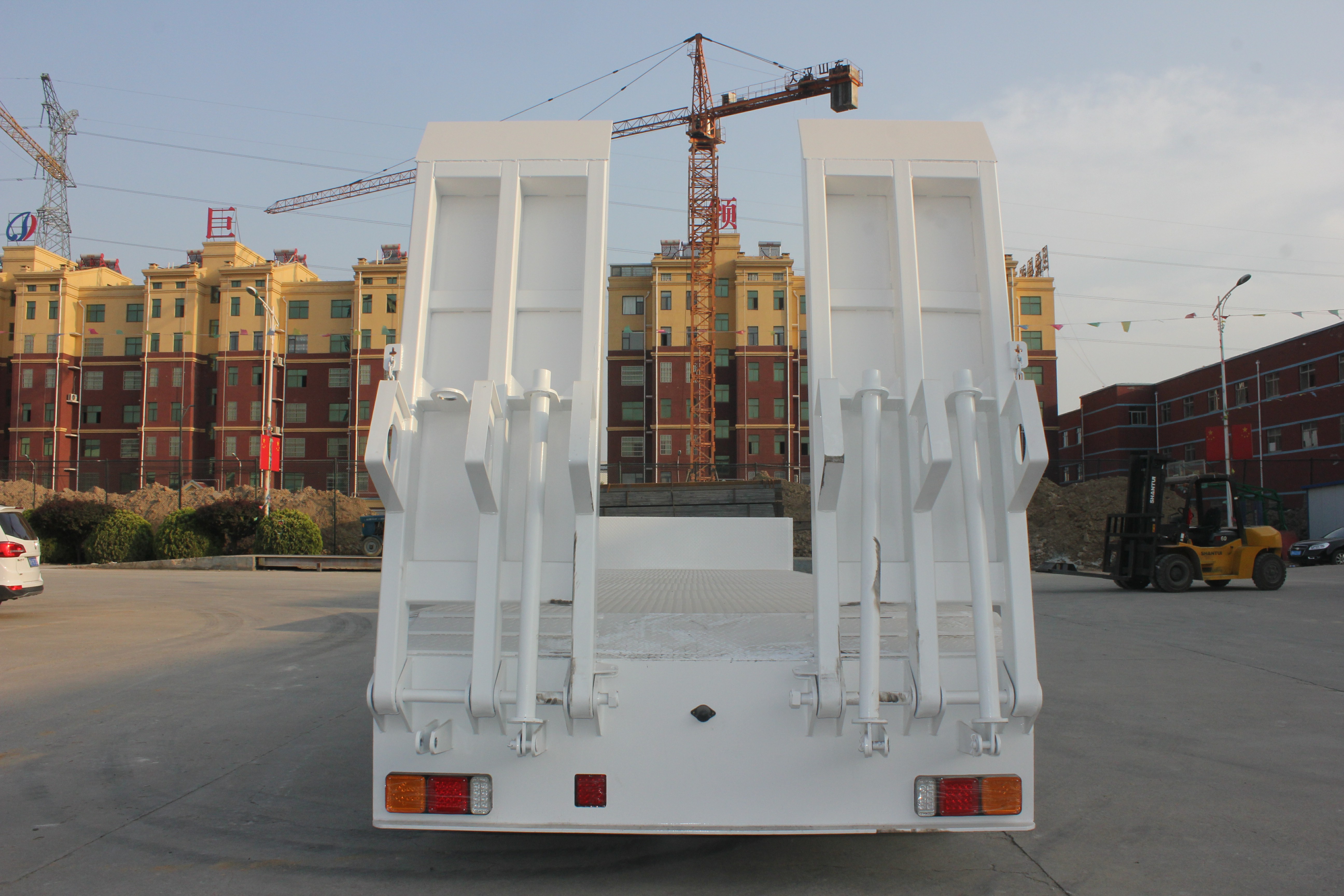 Heavy Load Gooseneck Lowboy Semi Trailer for Excavator Transport 3 Axles 4 Axles 12m 15m