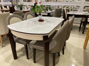 Quality Oak Frame White Marble Top Dining Table Set Good Corrosion Resistant wholesale