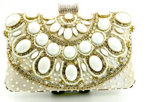 Quality Diamond Beige Clutch Evening Bag , Women Evening Handbag Inlaid Pearl ODM wholesale