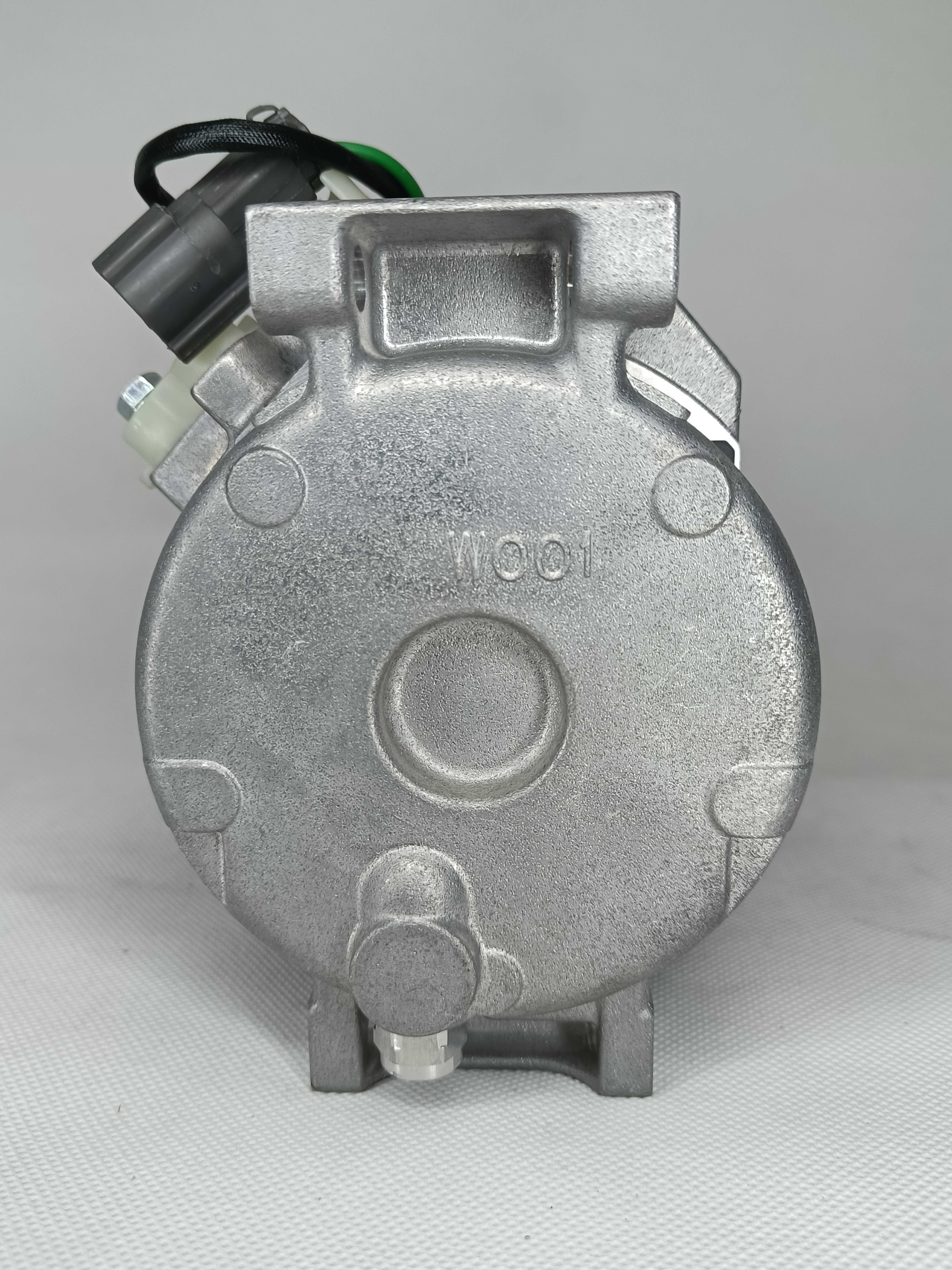 OEM 20Y-979-6121 Truck AC Compressor 24V For Komatsu PC200-7