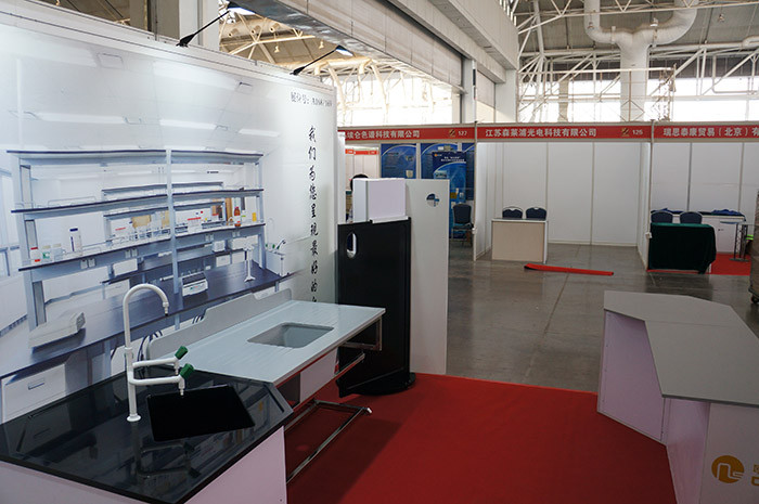 Matte surface laboratory counters countertop monolithic technology for testing centre