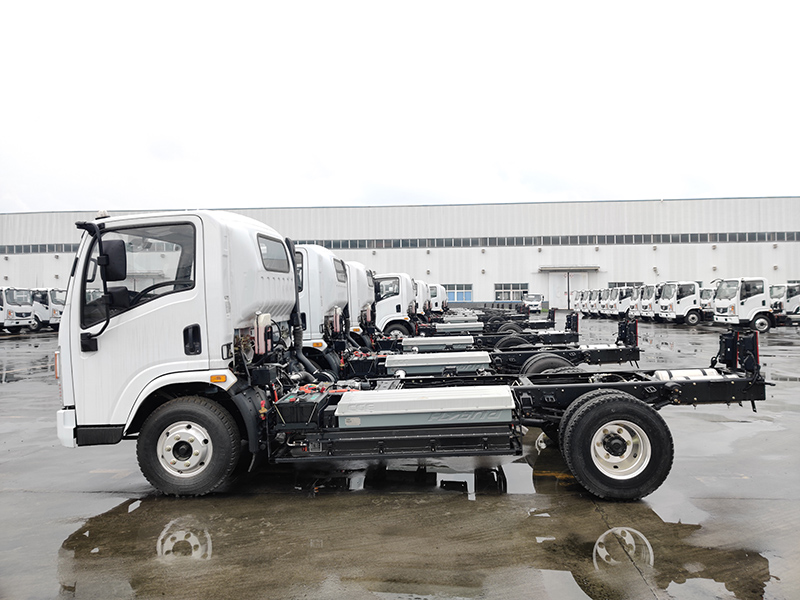 Multifunctional EV HEV Car Chassis Left Steering Cargo Van for 4x2 Dongfeng Electric Truck