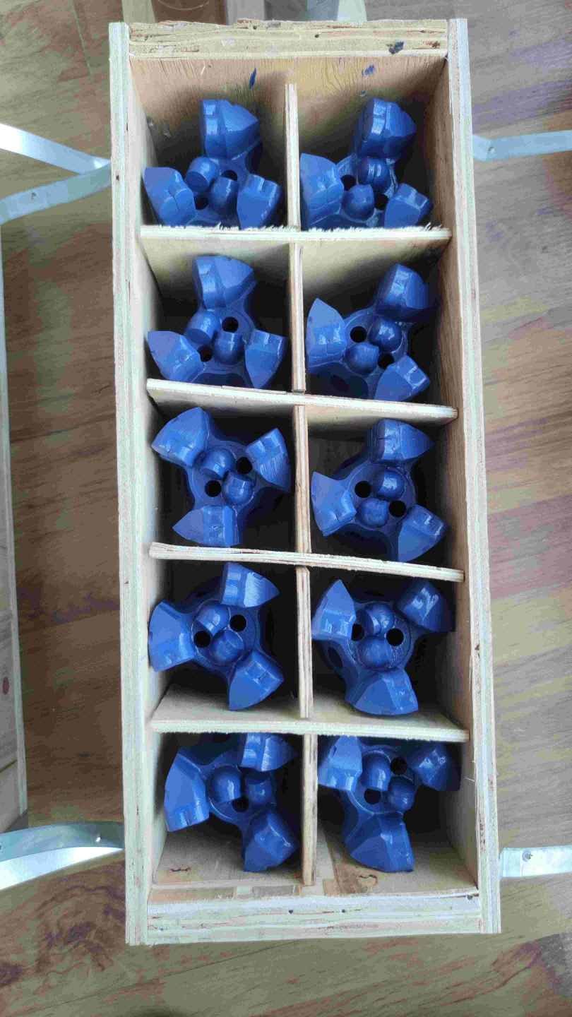 Non Coring Pdc Drill Bit 3 Wings / Blades Concave Bits For Mining Drilling