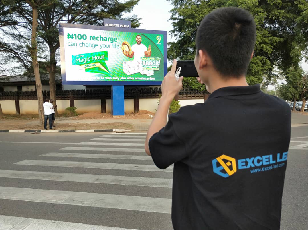 Outdoor P4.81mm rental type LED screen 500mm x 500mm and 500mm x 1000mm cabinet