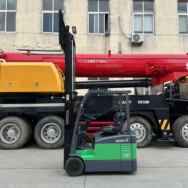 4-Wheel Drive Electric Forklift 1 Ton 1.5 Ton 2 Ton Used Toyota with 1070mm Fork Length