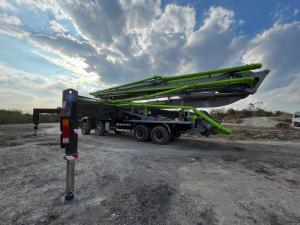 Quality Used 56m High Speed Zoomlion Concrete Pump Truck Pump For Top Renovated Condition wholesale