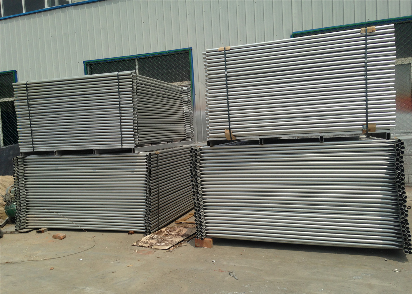 14 Microns Standard Secure Temporary Fencing Building Site Security Fencing