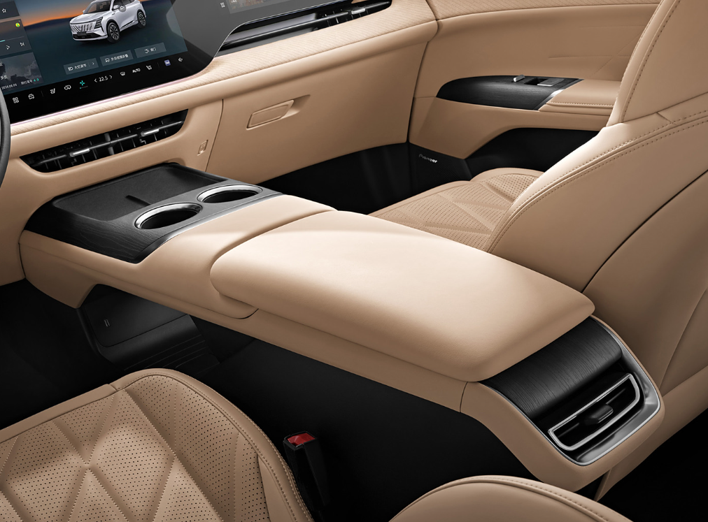 High Speed 5-Door 5-Seat Changan CS75 PLUS 1.5T SUV Hot Seller with Macpherson Front Suspension and Metal Roof Rack
