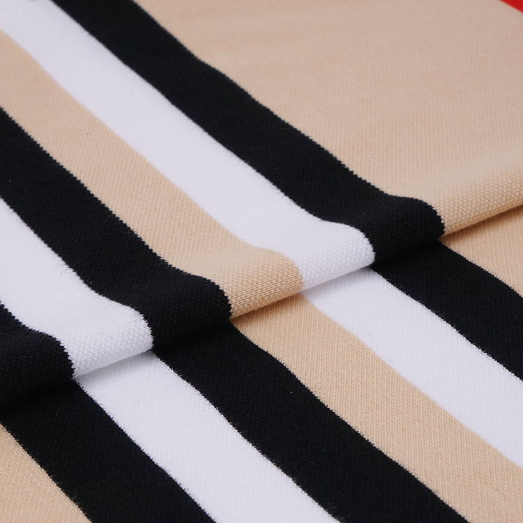 Easy-To-Maintain And Wrinkle-Resistant Striped Knit Fabric For Busy Lifestyles