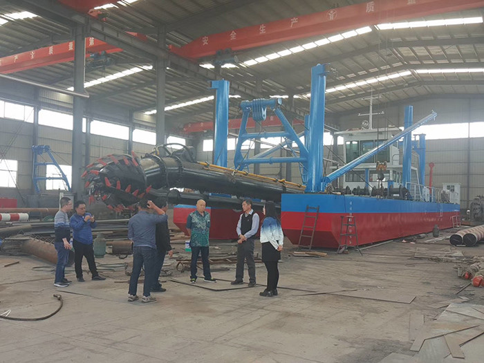 WN500 Sand Pump Hydraulic Dredger Equipment Is Designed To Be 40 Meters Long Cutter suction dredger
