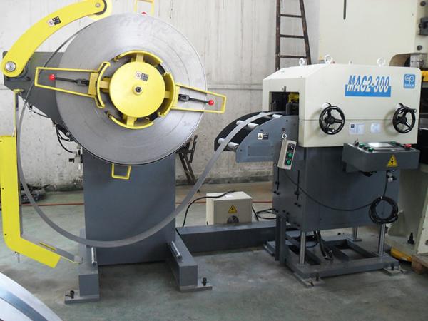 Pneumatic Servo Feeder Decoiler And Straightener Tube Flattening Punching