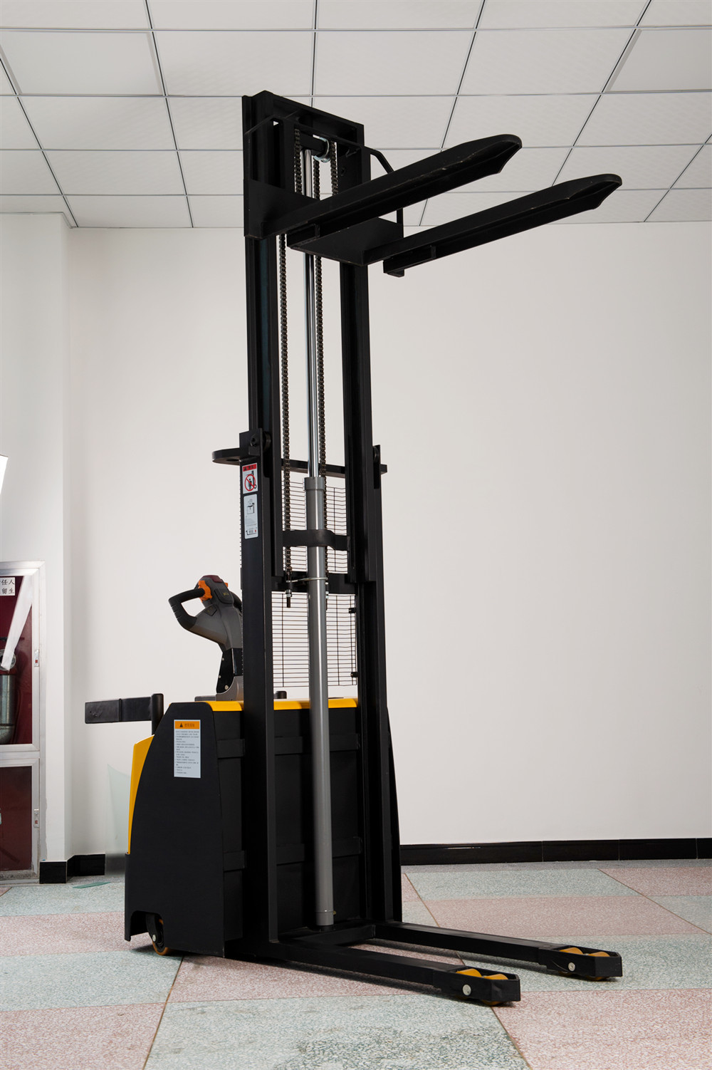 4000mm Straddle Pallet Stacker