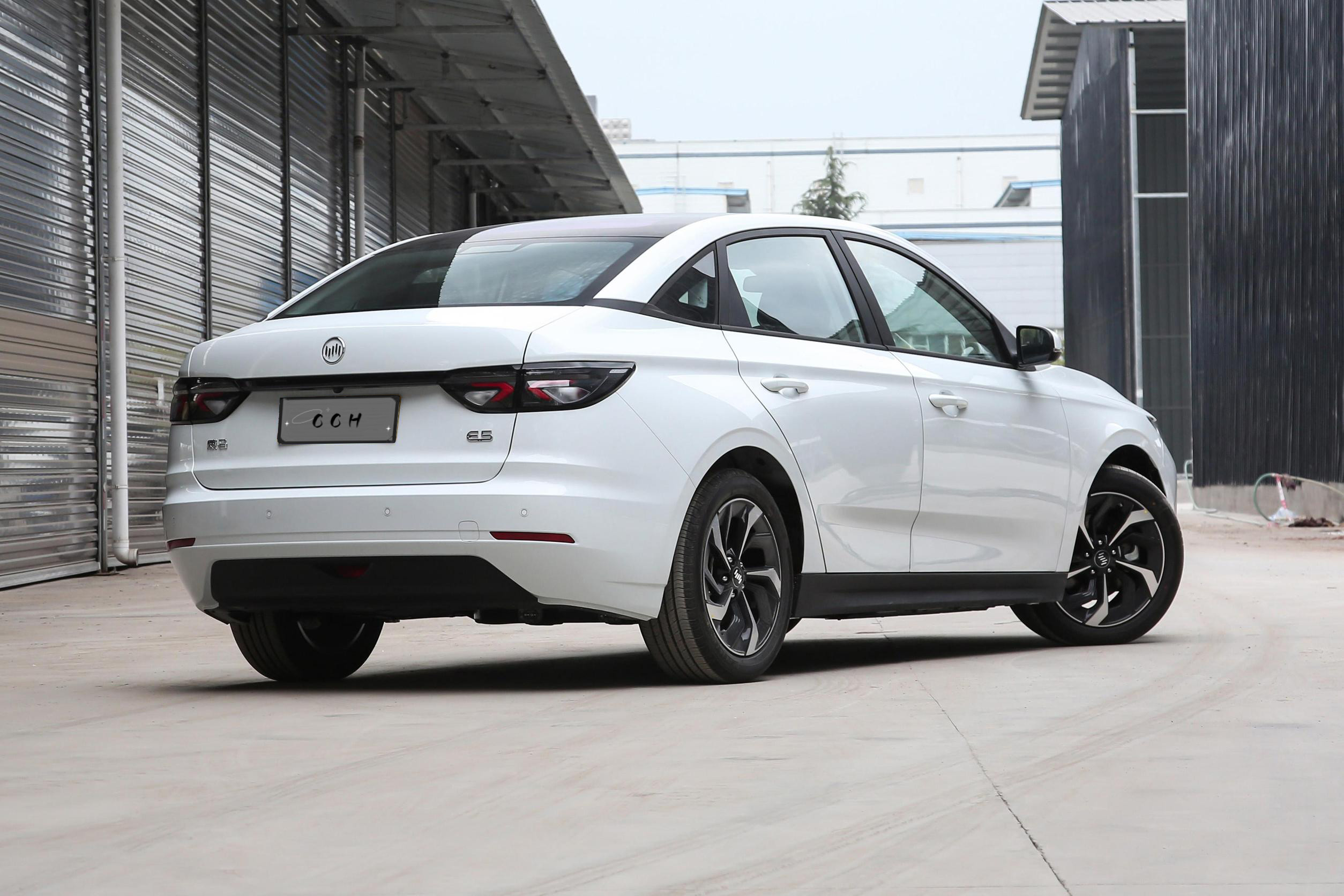 Dongfeng Aeolus E70 Pro New Energy Electric Car G59 Dongfeng Fengshen Hybrid G59E70 Yixuan Max Weltweister