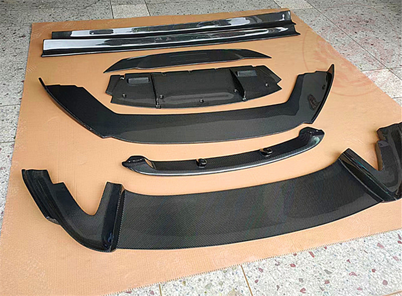 For Ferrari California Carbon Fiber Body Kit California Upgraded for Hamann-style Front Shovel Rear Diffuser Spoiler