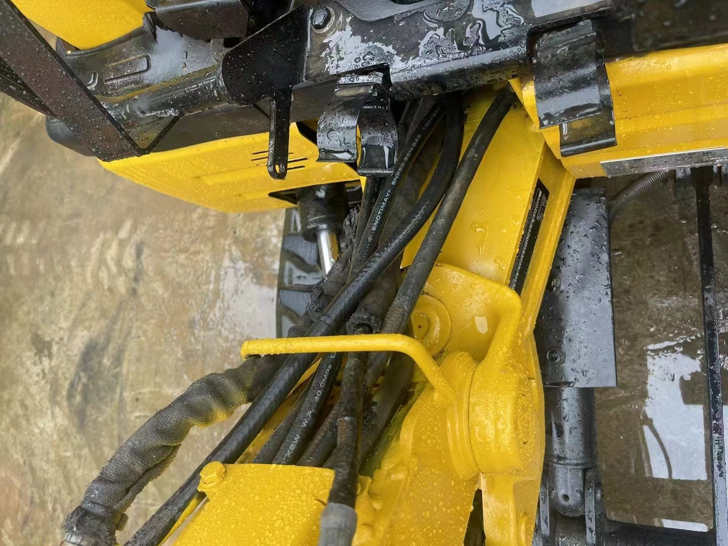 Used tracked hydraulic excavator, mini excavator CAT301.5 Export sales