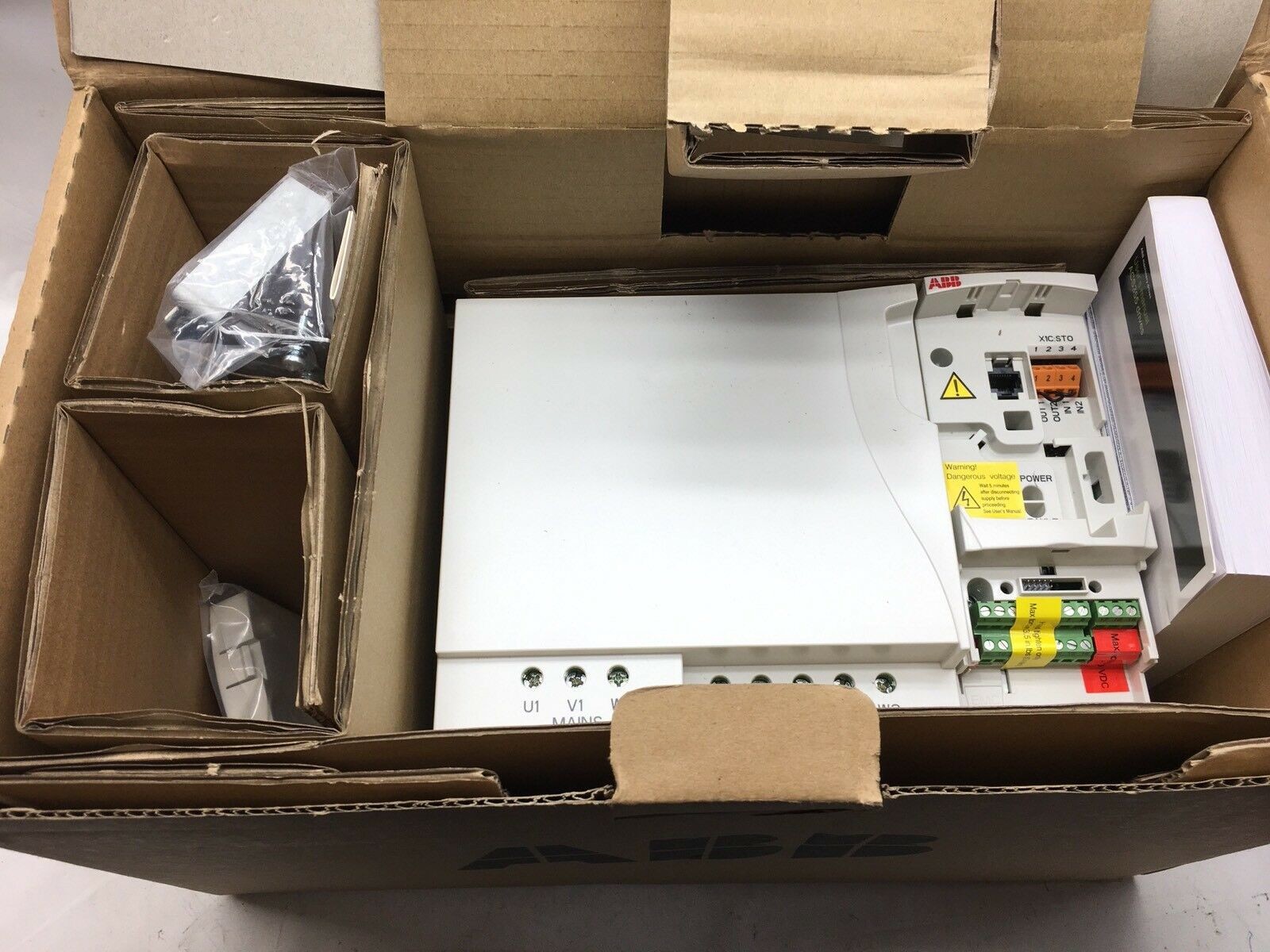 ACS550-U1-072A-4+B055 new original,0.75 to 355 kW/1 to 500 Hp ,NEMA 12, 3-Phase 380-480V, 50HP.