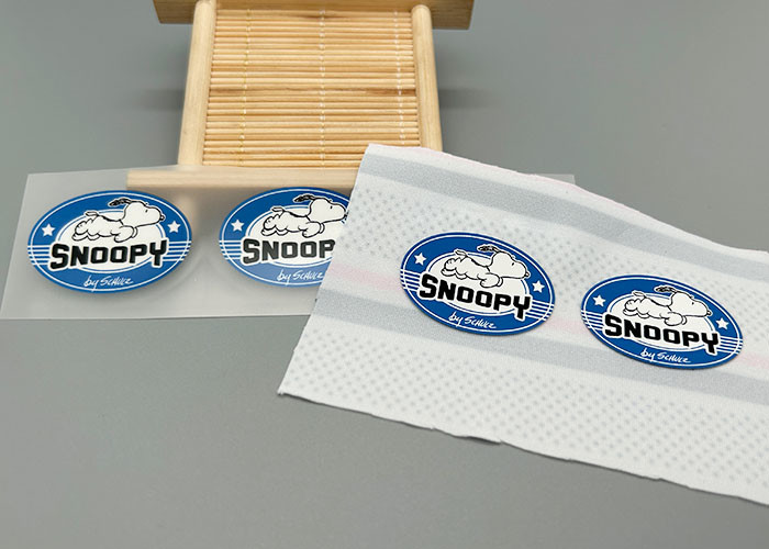 Custom 3.5cm 3 Colors Silicone Heat Transfer Labels For Clothing