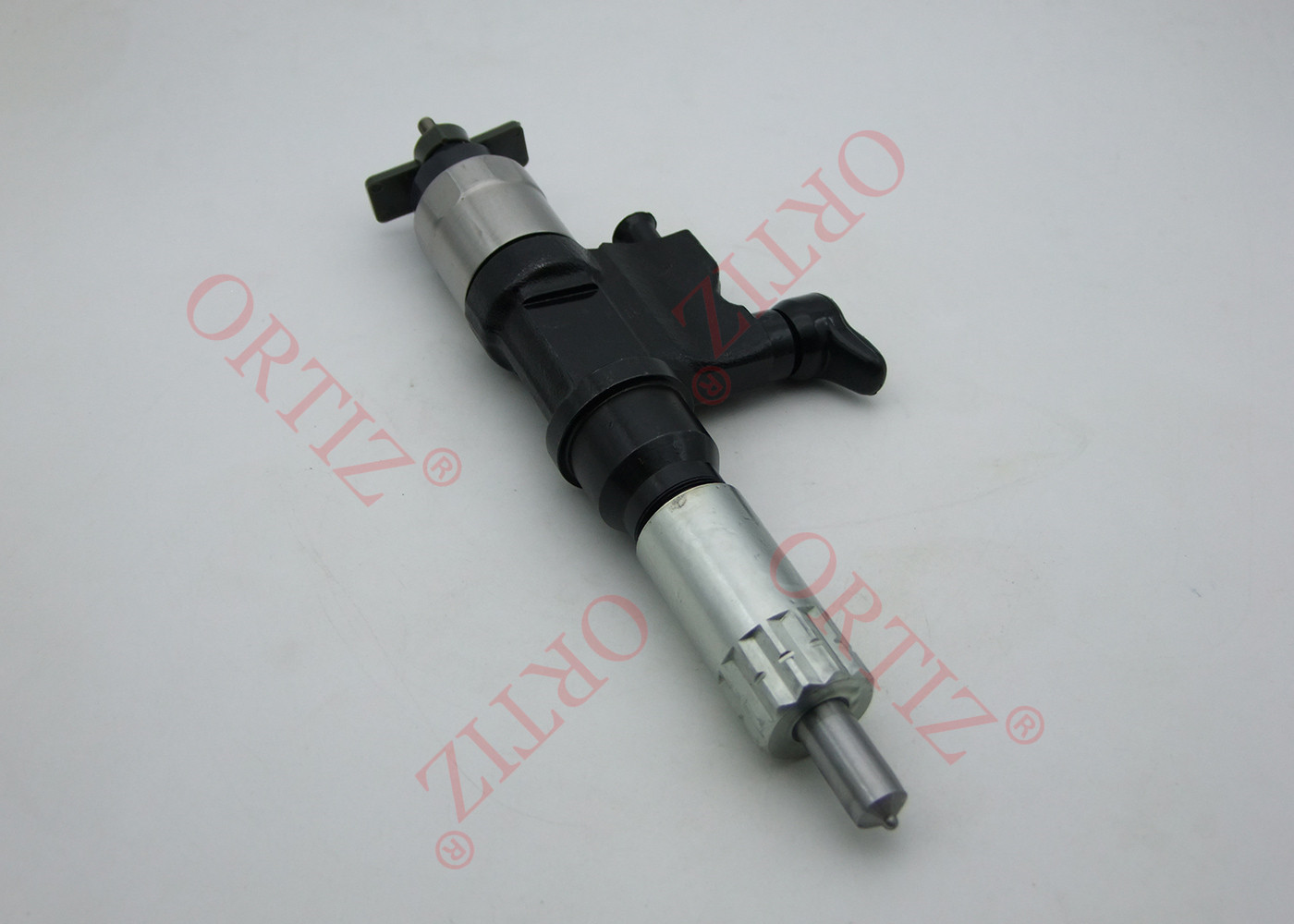 Isuzu jcb 4HK - 6HK injector 095000-8901 ORTIZ common rail injector 9709500-890
