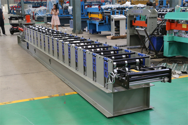 Half Round Roof Ridge Cap Roll Forming Machine For Building Material