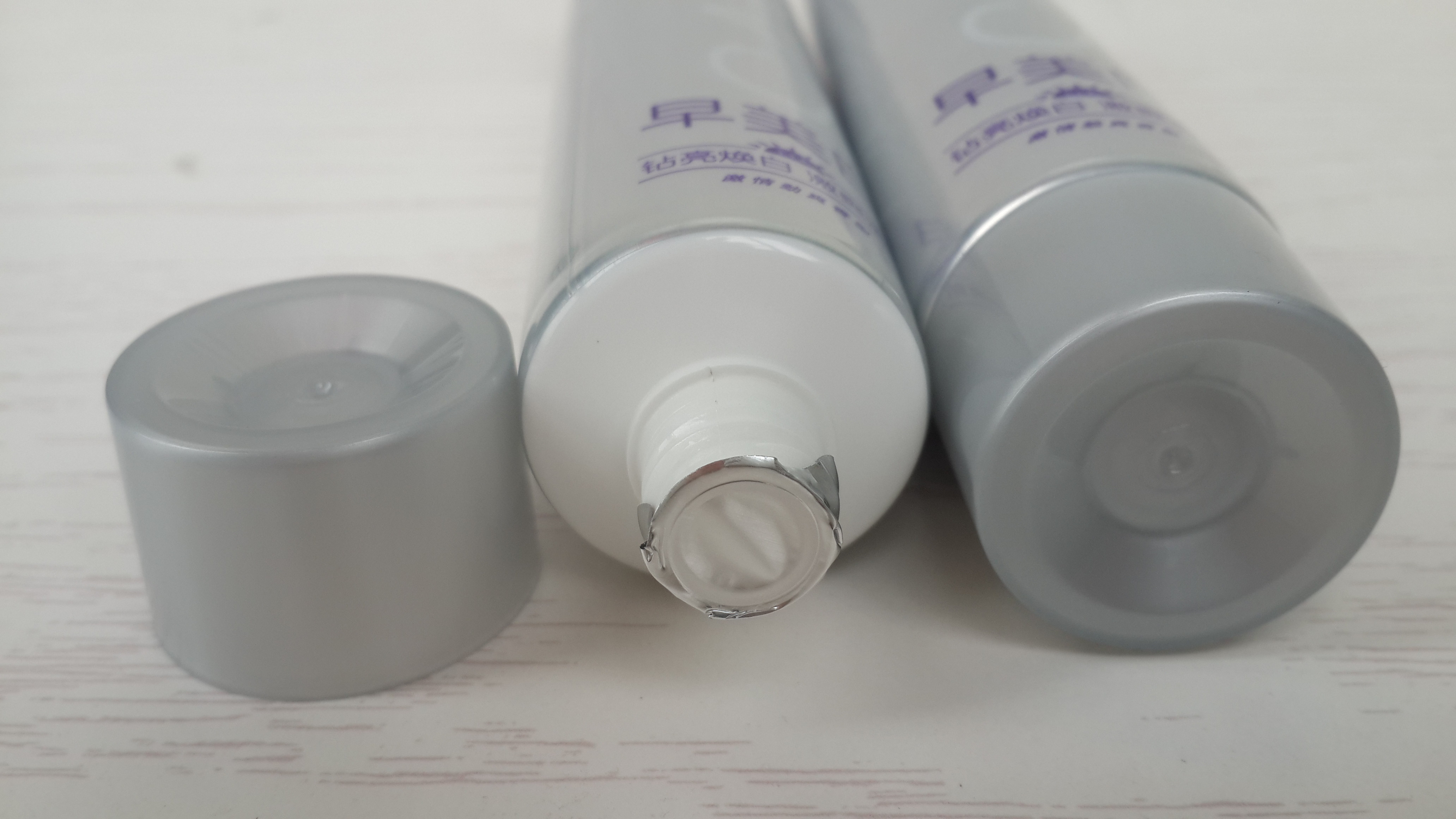Screw On Cap 250/12 Toothpaste Packaging Tube Aluminium Exposed Tube 90g