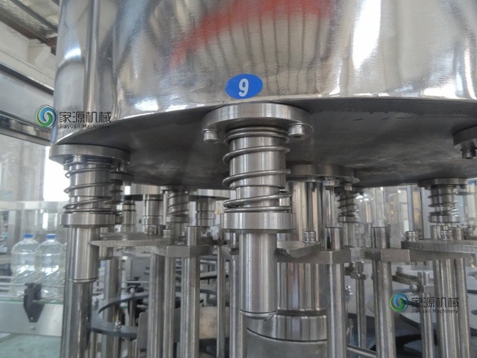 5L Automatic Water Bottle Filling Machine 2500Bph / 3 In 1 Bottle Filling Equipment