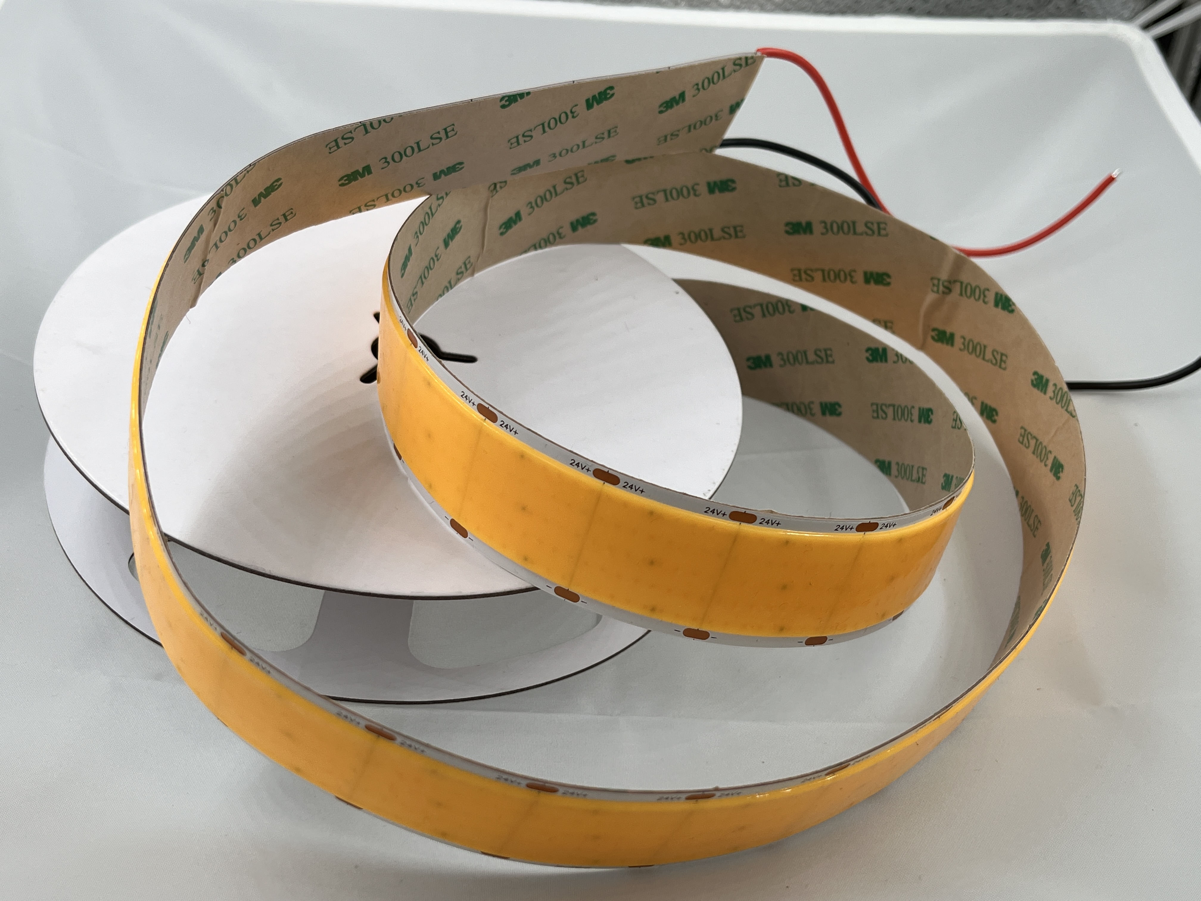 Dimmable Copper Cob Ribbon Rope Flexible Cob Led Strip High Density 1600leds Per Meter 3500K Ra 90 0.3kg 24v 30mm Width