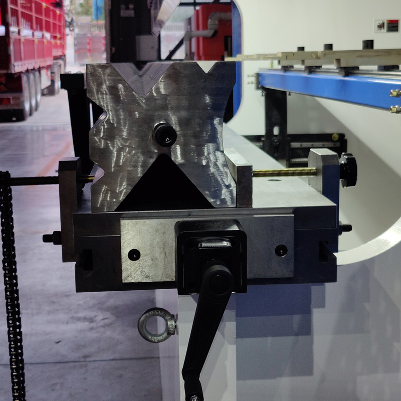 Hydraulic Torsion Bar Press Brake CNC Bending Machine 300T 3200 E21 Controller Sheet Bender