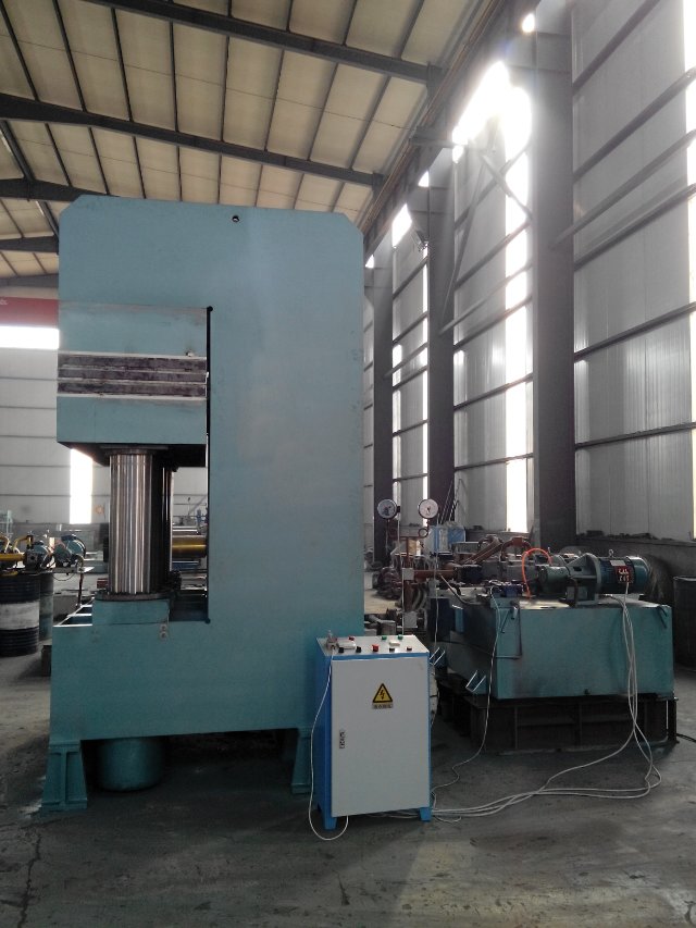 Automatic Jaw Type Retread Truck Tyres Machine Rubber Molding Pressing Machine