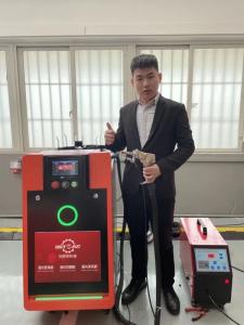 Quality 1000W Handheld Laser Cleaning Machine High Power For Cladding Layer Removal wholesale
