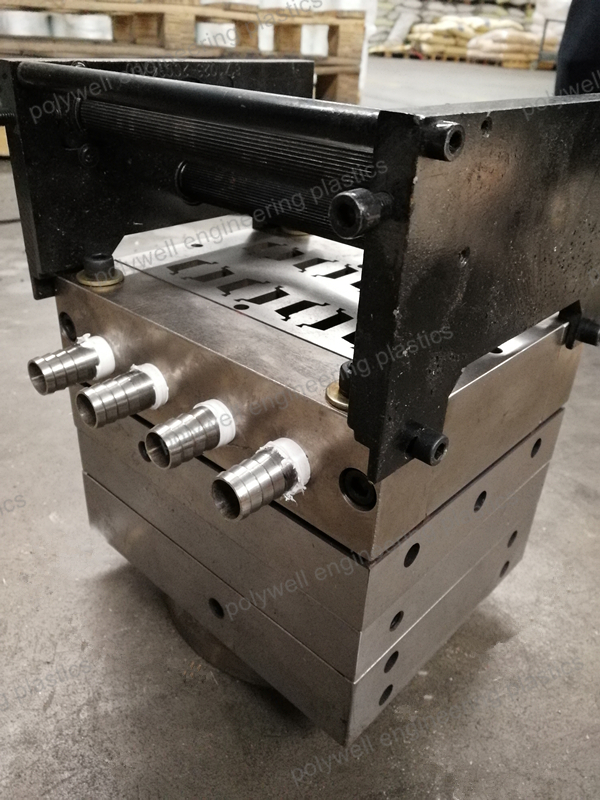 PA66GF25 Heat Insulation Strips Extrusion Mold Used in Extruding Machine
