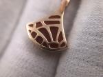 earring in 18 kt gold