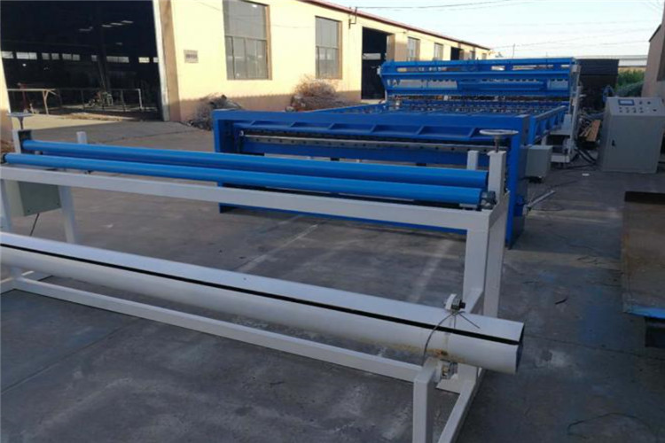 Industrial 2500mm Wire Mesh Welding Machine For Panel Roll