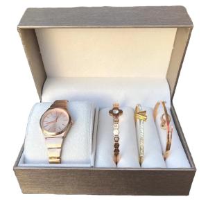 Quality FSC Recyclable Shiny Velvet Watch Packaging Box wholesale