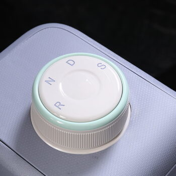 Excellent Interior Rich Configuration And Fashion Design At Lingbao Box EV New Car