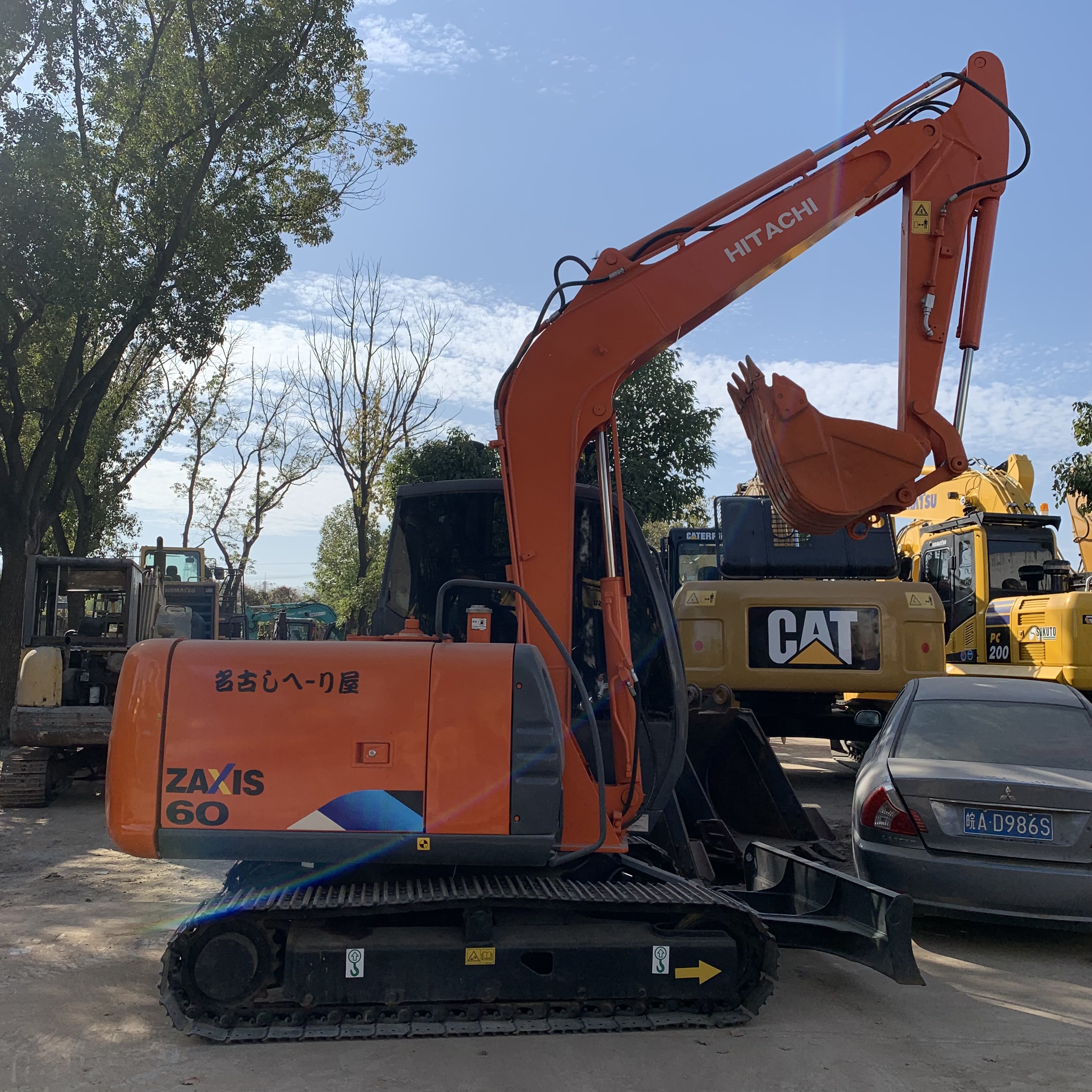 Japan 6 Ton Hitachi ZX60 Used Excavator Hydraulic Excavator Crawler Second Hand Digger