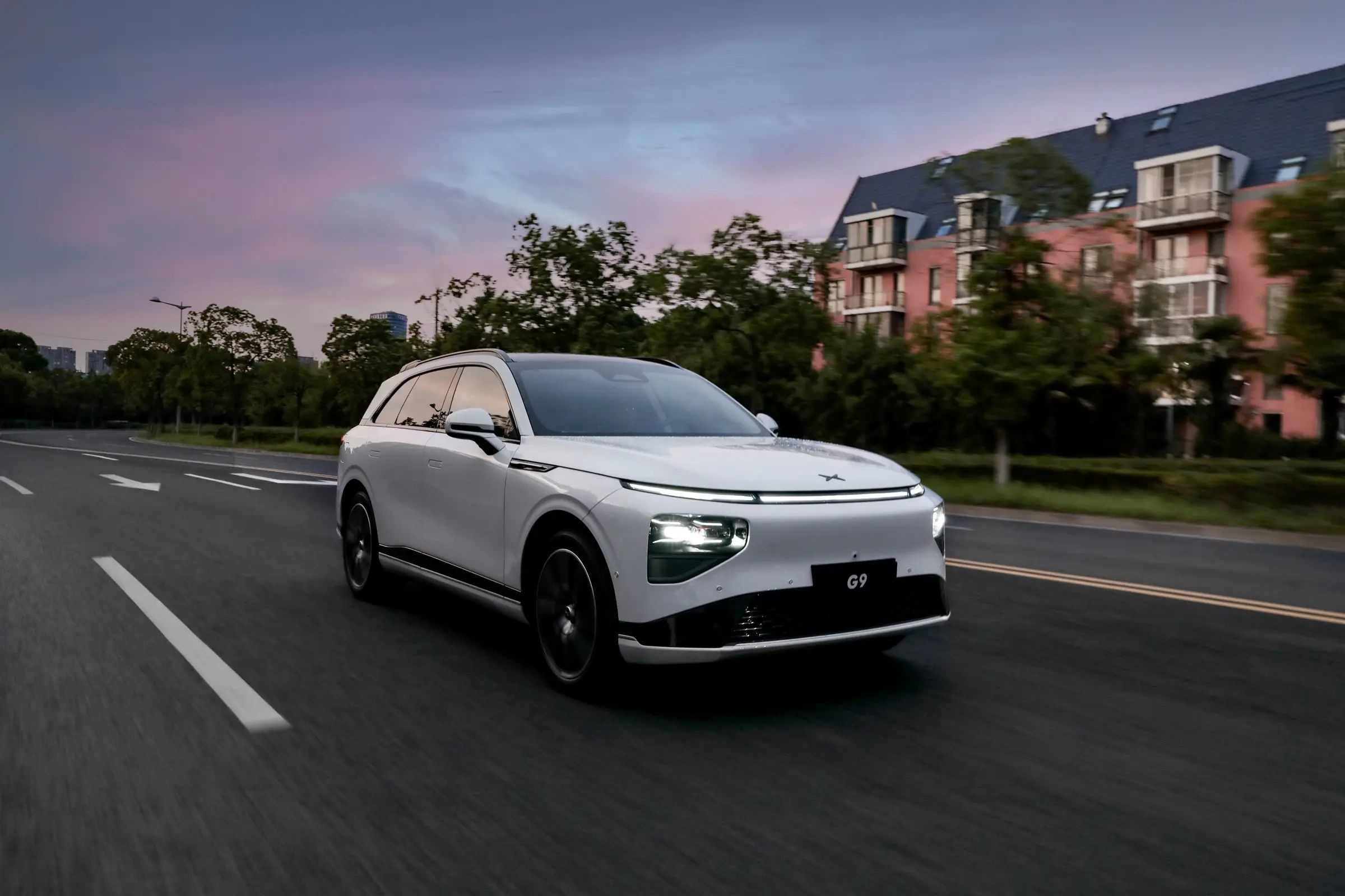 Medium To Large Xiaopeng Electric Car 5 Door 5 Seater Xpeng G9 Pure Electric SUV