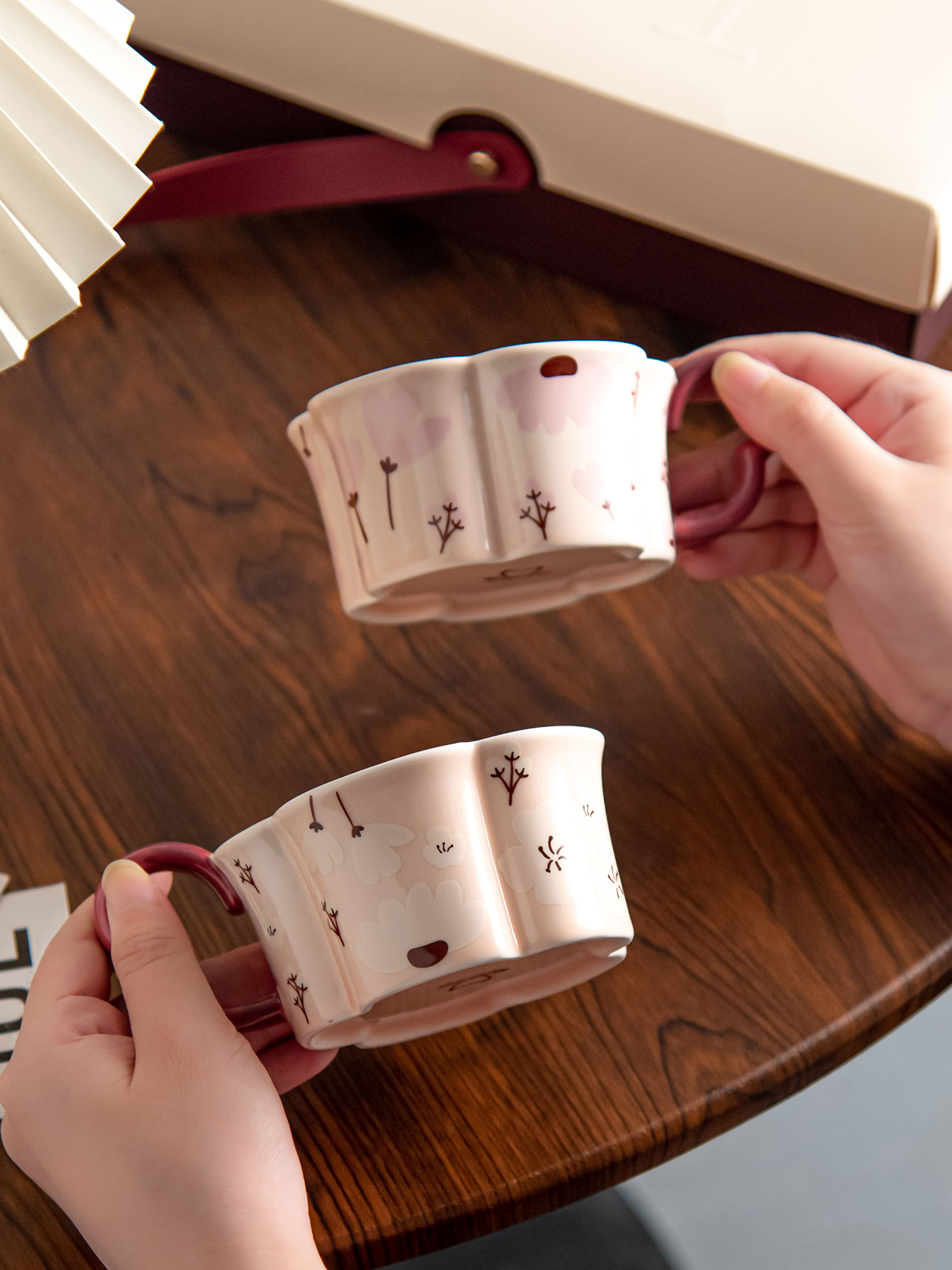 210ml Volume Fresh Style Exquisite Flower Shaped Cups And Saucers For End Coffee