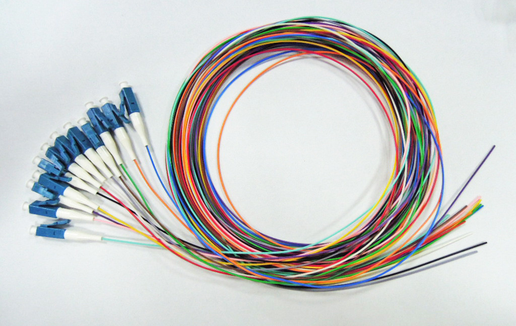 12 Core Fiber Optik Pigtail SC/LC/ST/FC 12 Strand 0.9mm Tight Buffered Durable