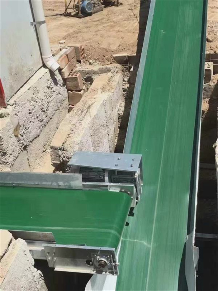 Automatic Control Poultry House Cleanout Equipment , Powerful Poultry Farm Cage