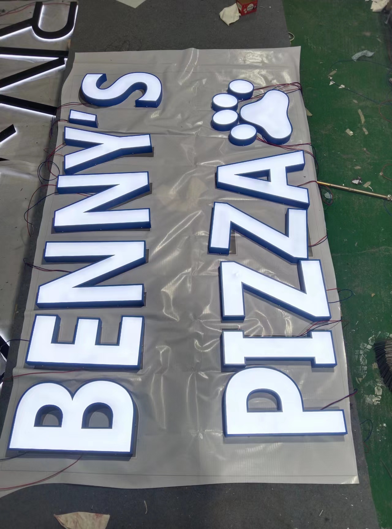 Shop logo name custom frontlit channel letter Stainless steel Acrylic LED letter sign